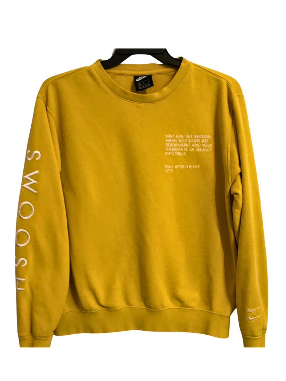 Nike Sportswear Mustard Yellow Embroidered SWOOSH Crewneck Sweatshirt M